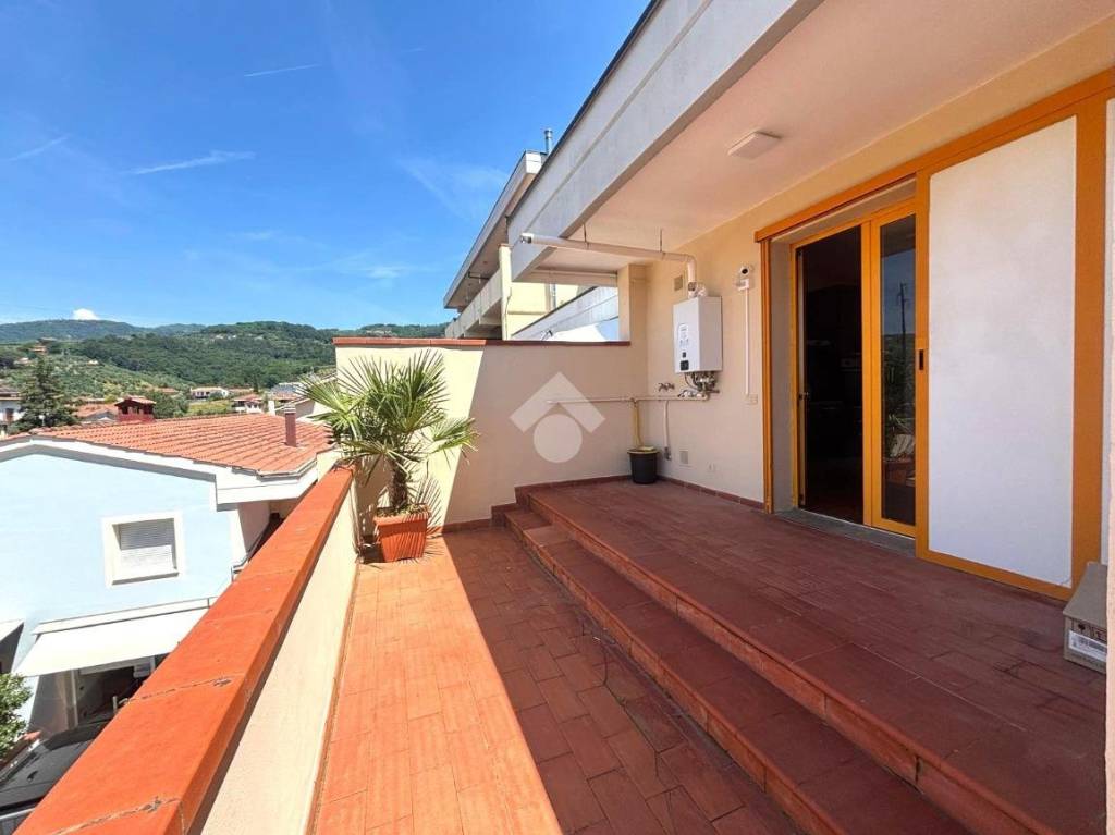 appartamento in vendita a Montecatini-Terme in zona Vico