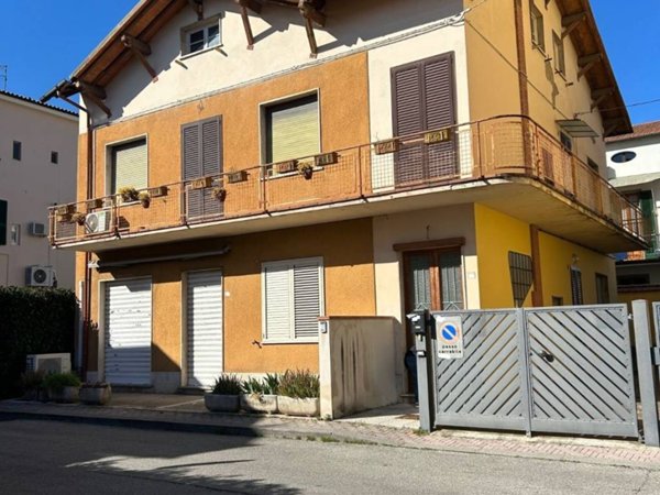 appartamento in vendita a Montecatini-Terme