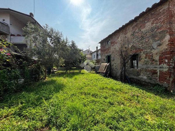 casa indipendente in vendita a Montecatini-Terme
