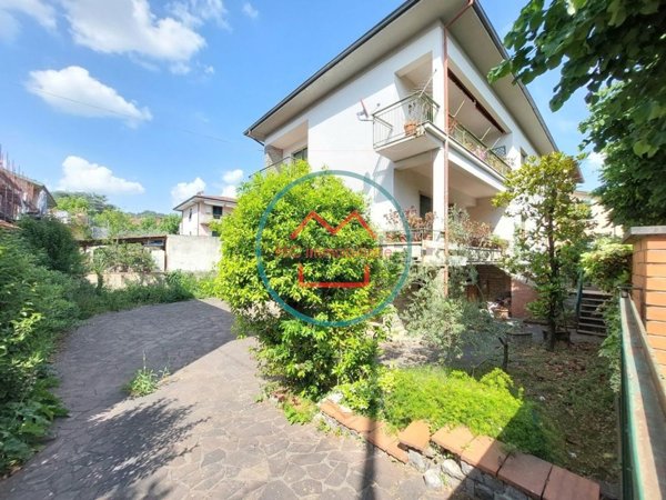 casa indipendente in vendita a Montecatini-Terme