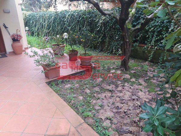 casa indipendente in vendita a Montecatini-Terme