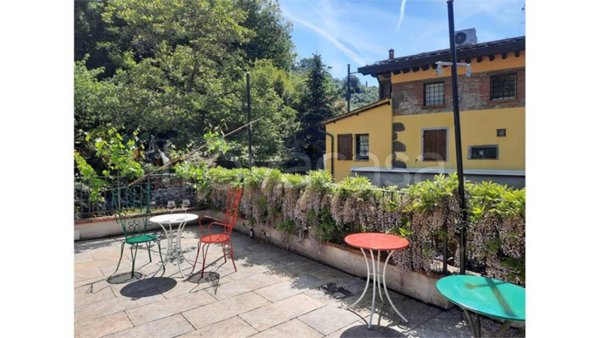 casa indipendente in vendita a Montecatini-Terme in zona Montecatini Alto