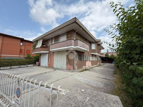 casa indipendente in vendita a Montecatini-Terme in zona Vico