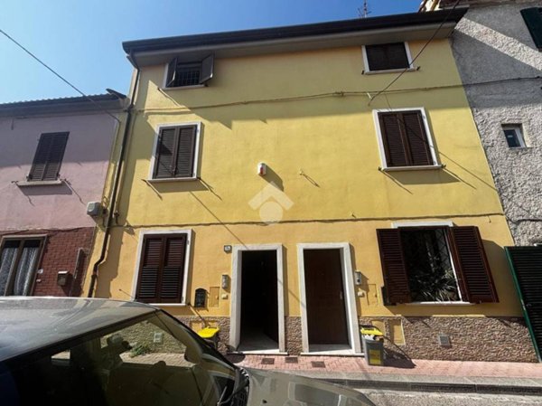 casa indipendente in vendita a Montecatini-Terme in zona Vico