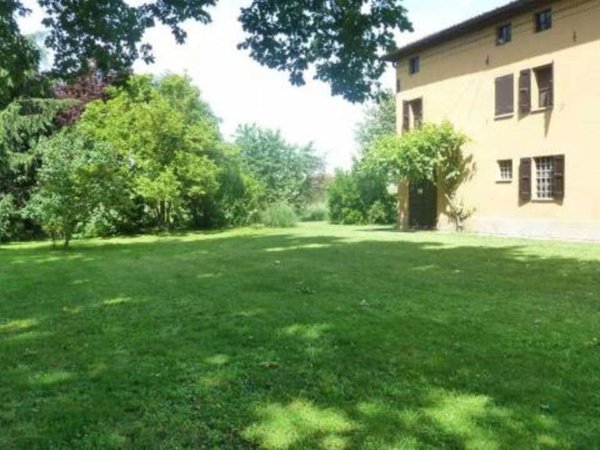 locale di sgombero in vendita a Montecatini-Terme in zona Nievole