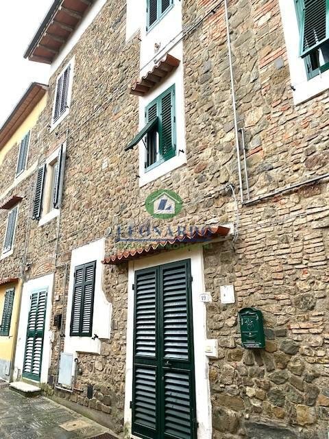 casa indipendente in vendita a Montecatini-Terme in zona Vico