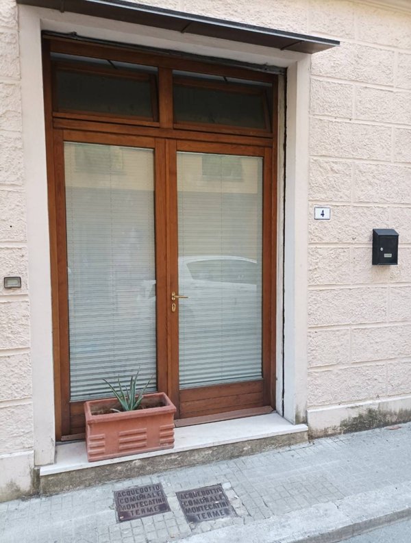 ufficio in vendita a Montecatini-Terme in zona Vico