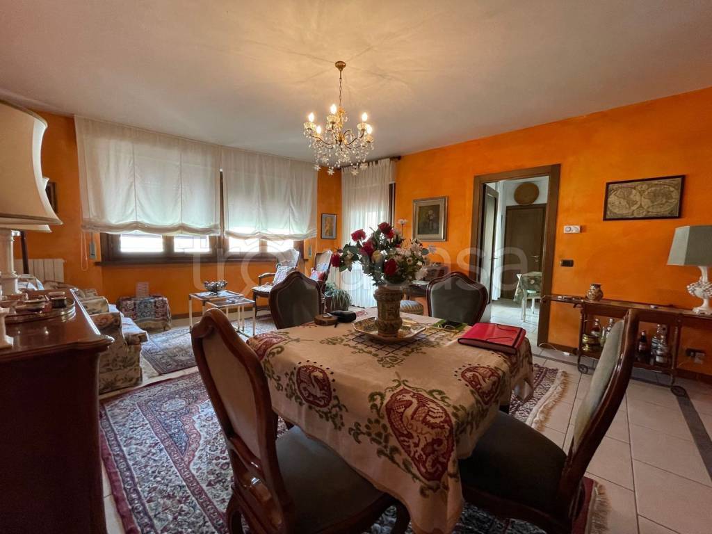 appartamento in vendita a Montecatini-Terme in zona Vico