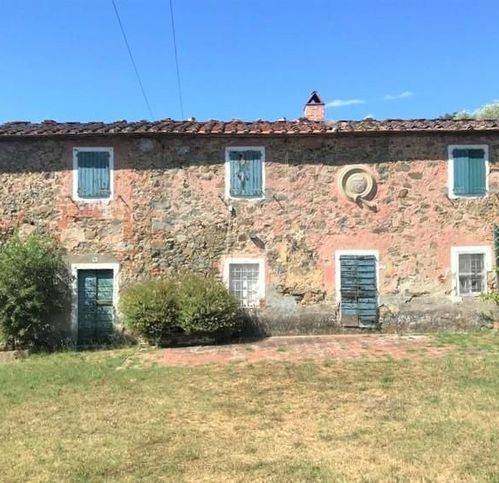 casa indipendente in vendita a Montecatini-Terme