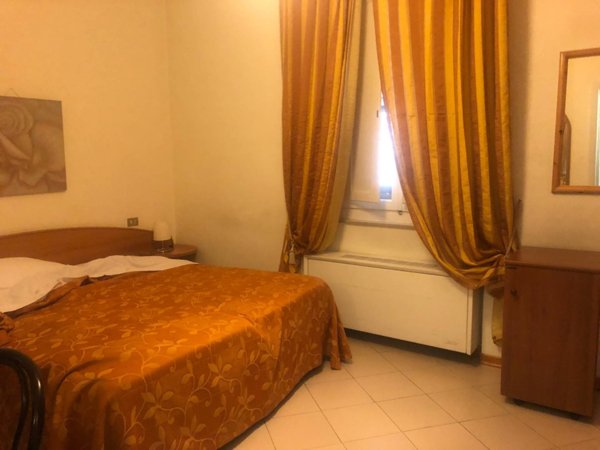 locale di sgombero in vendita a Montecatini-Terme