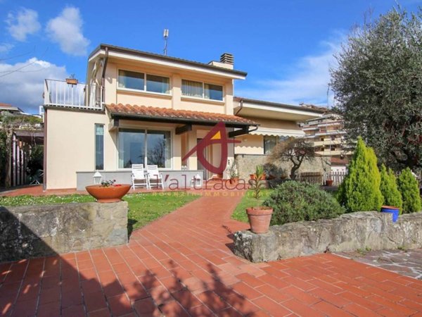 casa indipendente in vendita a Montecatini-Terme in zona Vico