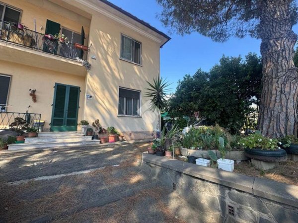 casa indipendente in vendita a Montecatini-Terme in zona Vico
