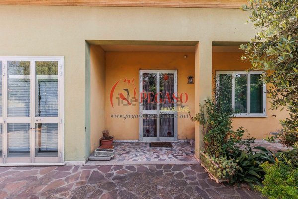 casa indipendente in vendita a Montecatini-Terme