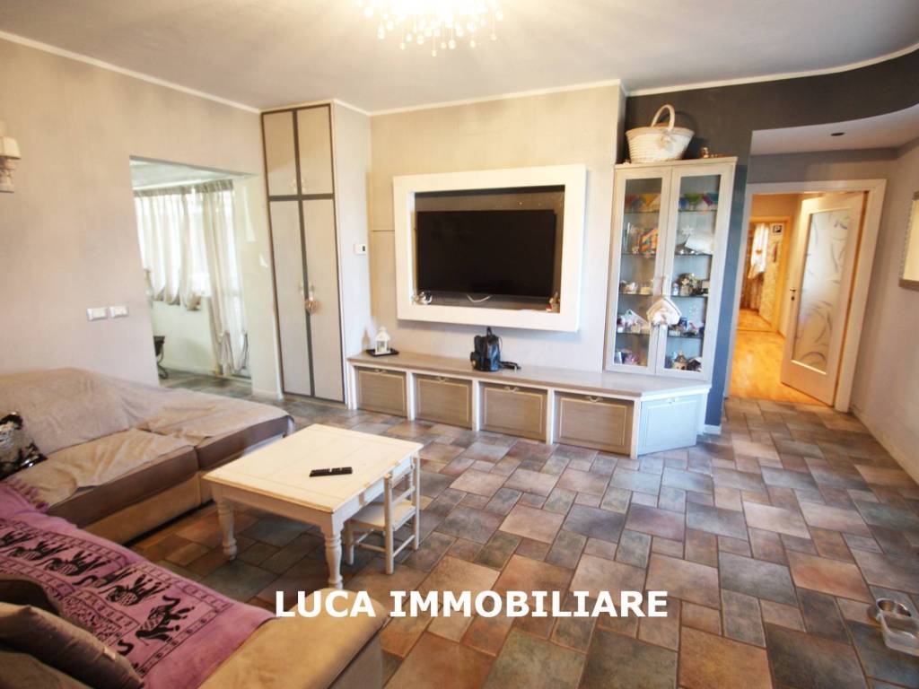 casa indipendente in vendita a Montecatini-Terme in zona Vico
