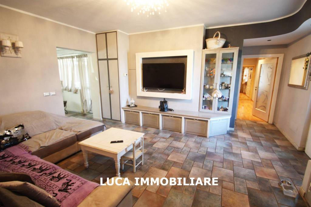casa indipendente in vendita a Montecatini-Terme in zona Vico