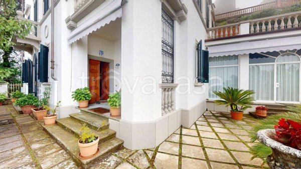 casa indipendente in vendita a Montecatini-Terme in zona Montecatini Alto