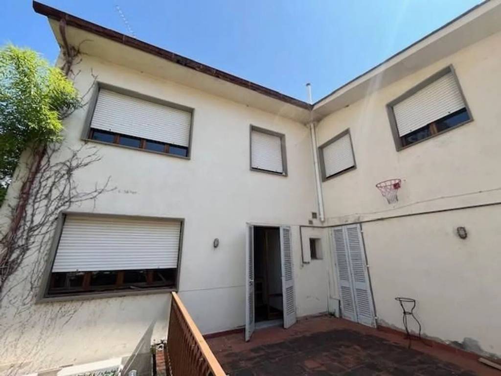 casa indipendente in vendita a Montecatini-Terme in zona Vico