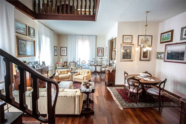 casa indipendente in vendita a Montecatini-Terme