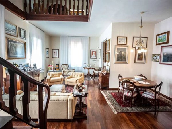 casa indipendente in vendita a Montecatini-Terme