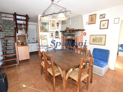 casa indipendente in vendita a Montecatini-Terme in zona Montecatini Alto