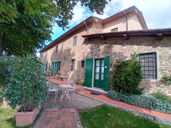 casa indipendente in vendita a Montecatini-Terme in zona Montecatini Alto