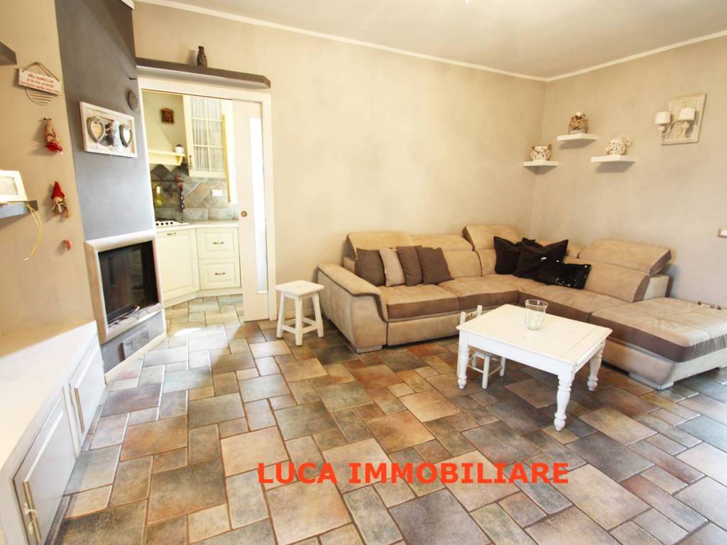 casa indipendente in vendita a Montecatini-Terme in zona Vico