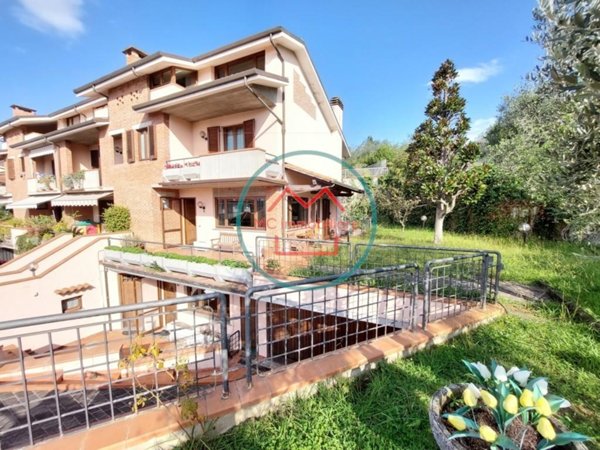 casa indipendente in vendita a Montecatini-Terme in zona Vico