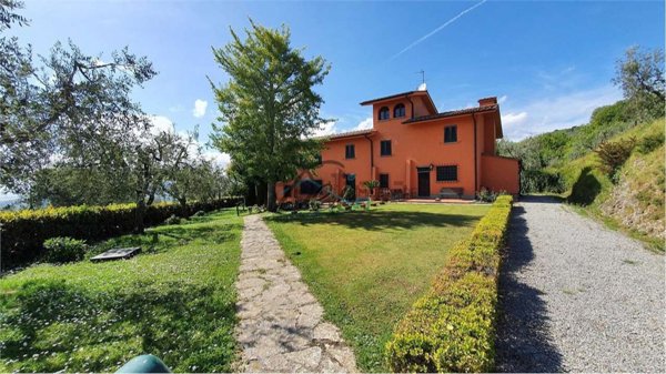 casa indipendente in vendita a Montecatini-Terme