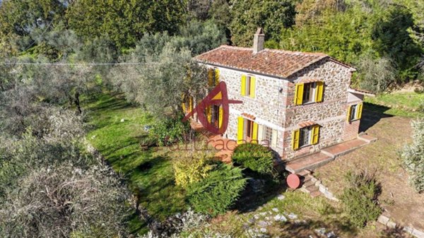 casa indipendente in vendita a Montecatini-Terme