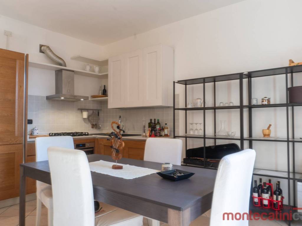 appartamento in vendita a Montecatini-Terme in zona Vico