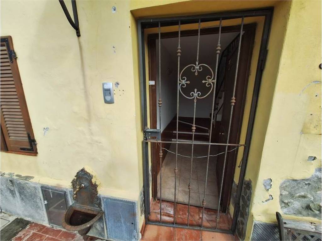casa indipendente in vendita a Montecatini-Terme