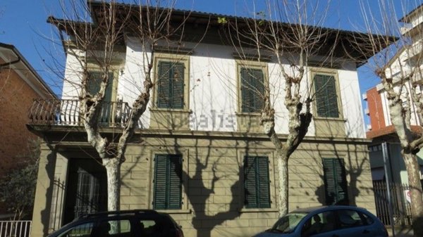 casa indipendente in vendita a Montecatini-Terme