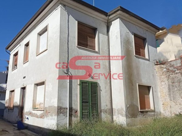 casa indipendente in vendita a Montecatini-Terme