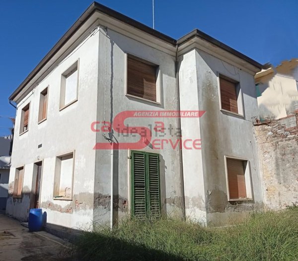 casa indipendente in vendita a Montecatini-Terme