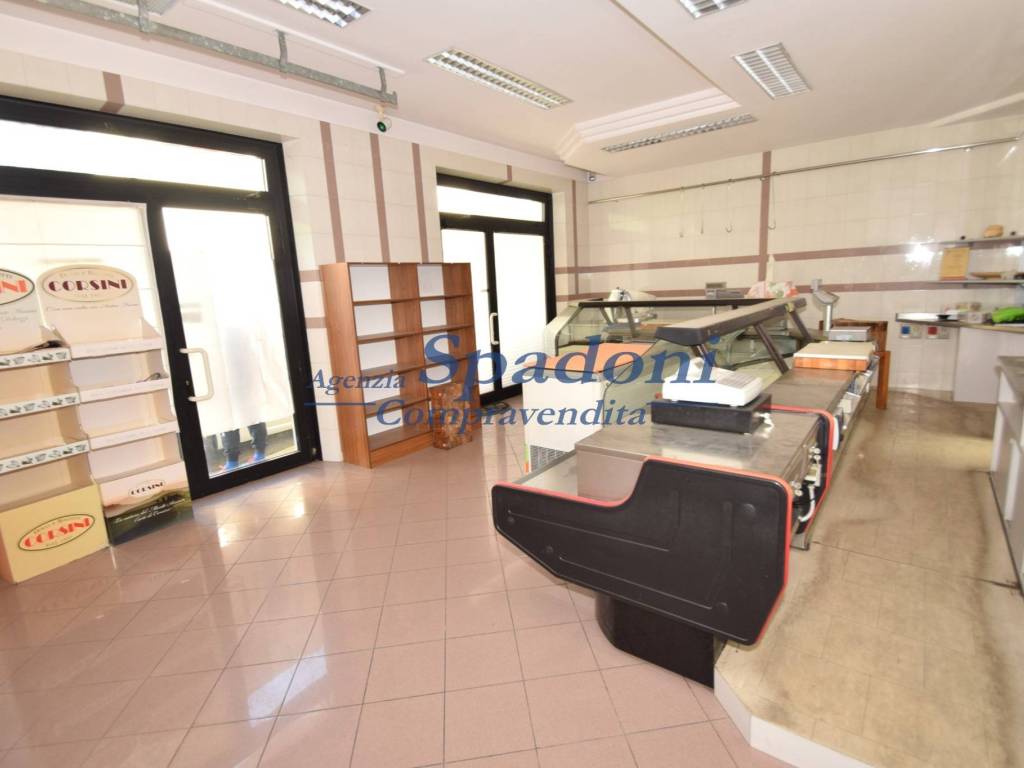 negozio in vendita a Montecatini-Terme