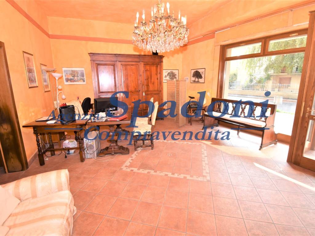negozio in vendita a Montecatini-Terme