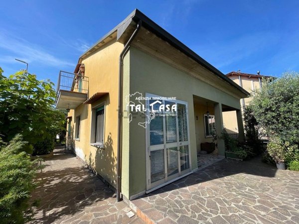 casa indipendente in vendita a Montecatini-Terme