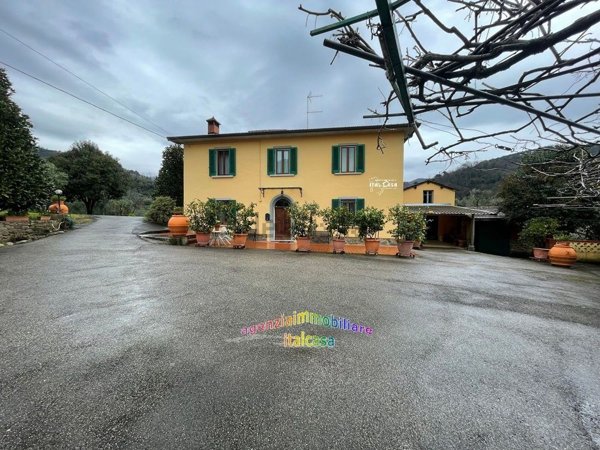 casa indipendente in vendita a Montecatini-Terme in zona Nievole