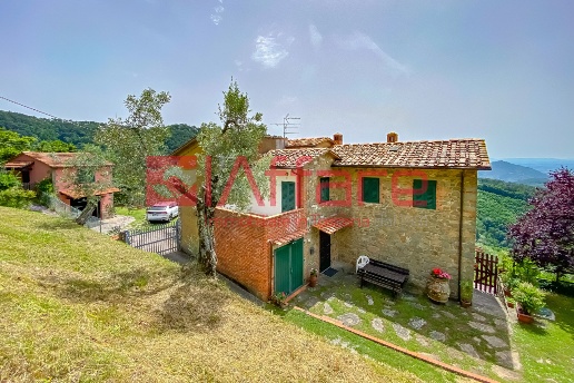 casa indipendente in vendita a Montecatini-Terme