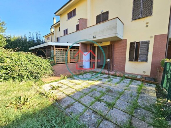 casa indipendente in vendita a Montecatini-Terme in zona Vico