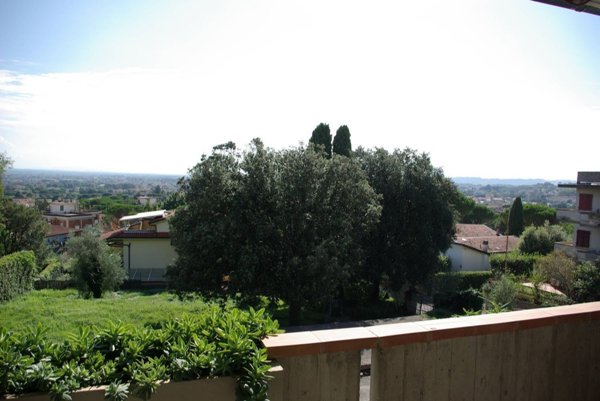 casa indipendente in vendita a Montecatini-Terme