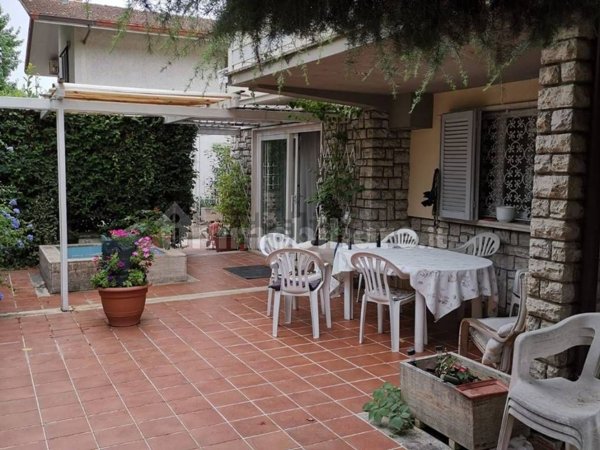 casa indipendente in vendita a Montecatini-Terme in zona Vico