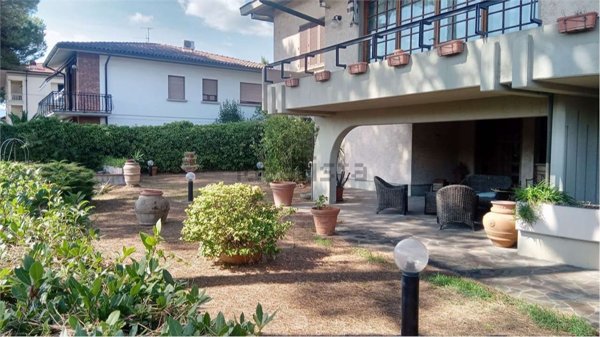 casa indipendente in vendita a Montecatini-Terme