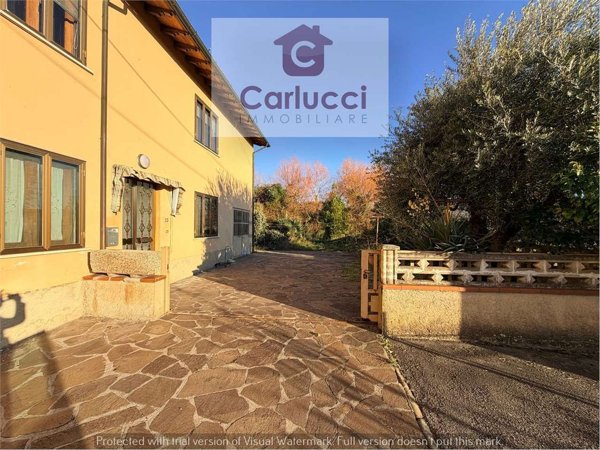 casa indipendente in vendita a Montecatini-Terme