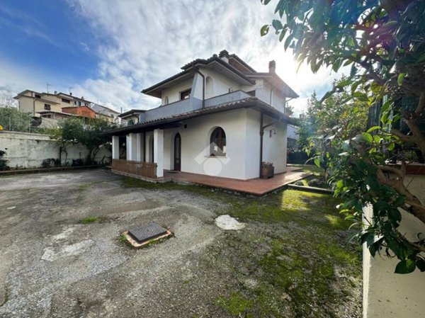 casa indipendente in vendita a Montecatini-Terme in zona Vico