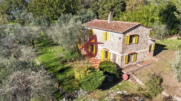 casa indipendente in vendita a Montecatini-Terme