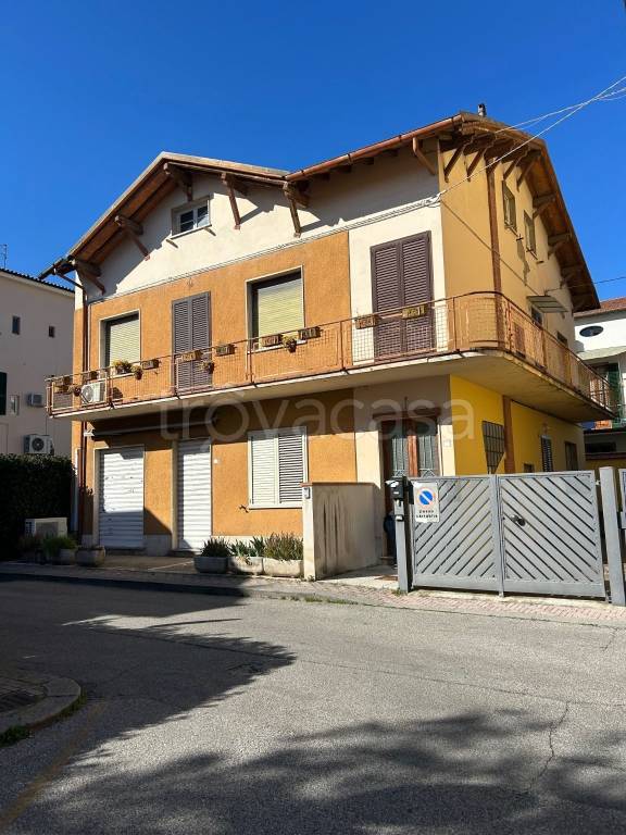 appartamento in vendita a Montecatini-Terme in zona Vico