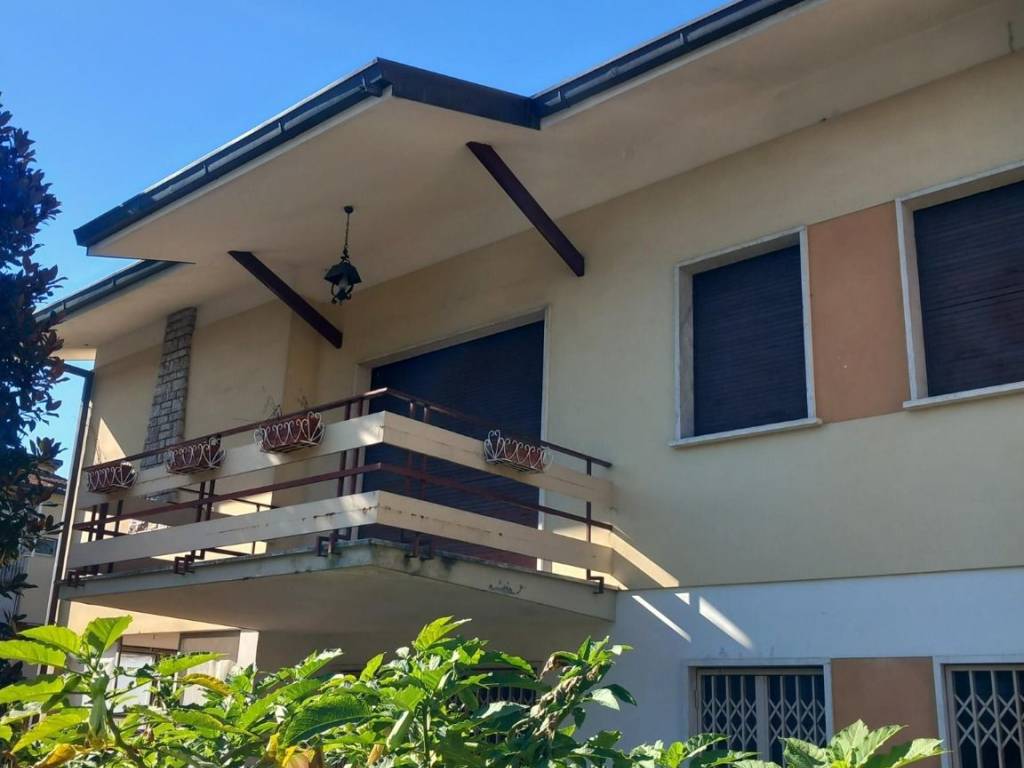 casa indipendente in vendita a Montecatini-Terme in zona Vico