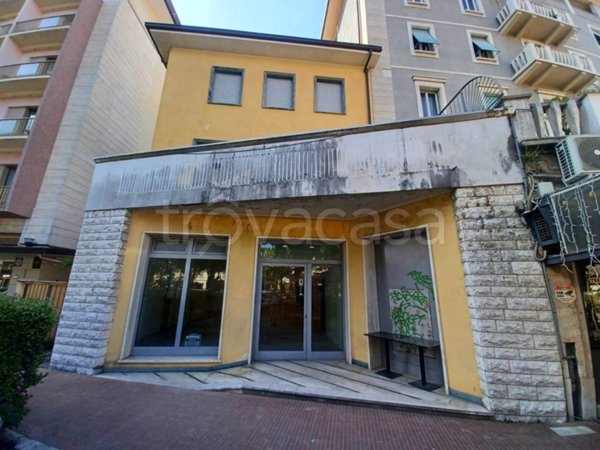 casa indipendente in vendita a Montecatini-Terme