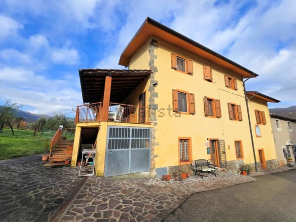 casale in vendita a Montecatini-Terme in zona Nievole